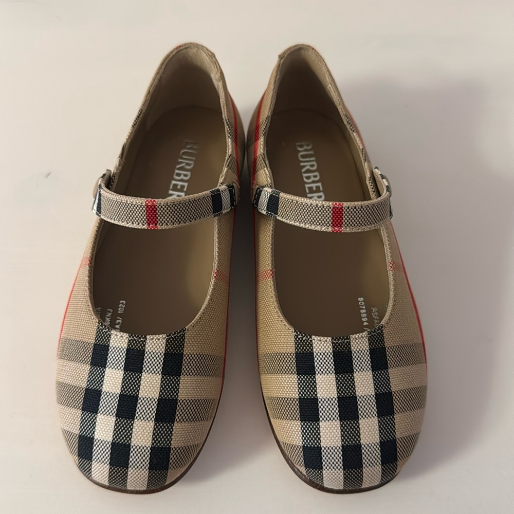 BRAND NEW Burberry ballet flat ( Seth Check) toddler girls size 26